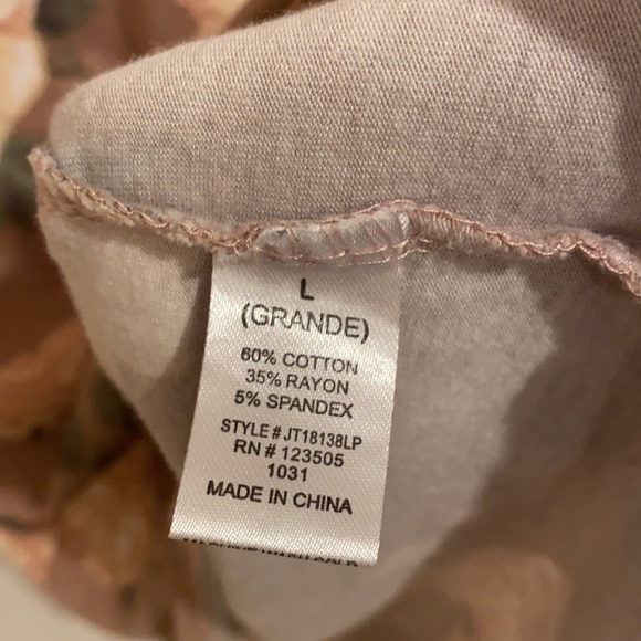 Shirt - Picture 8 of 10